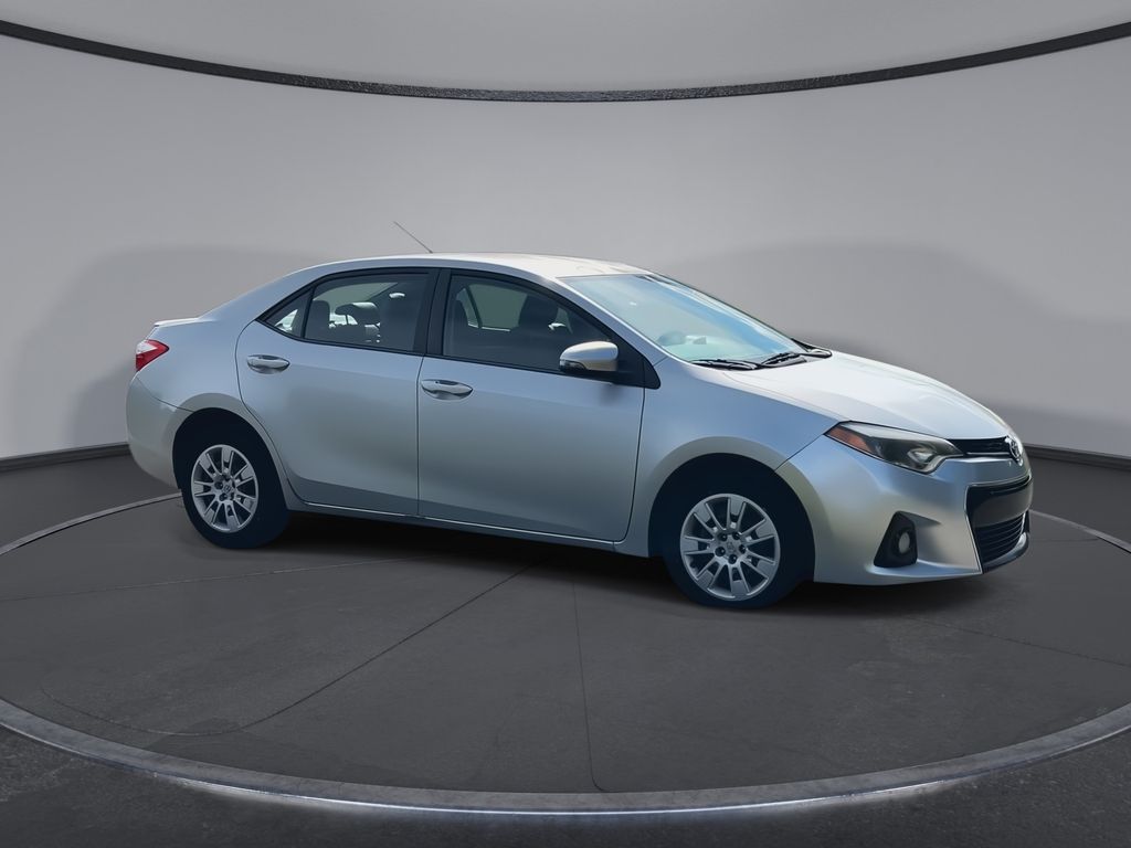 Thumbnail: 2015 Toyota Corolla - 2