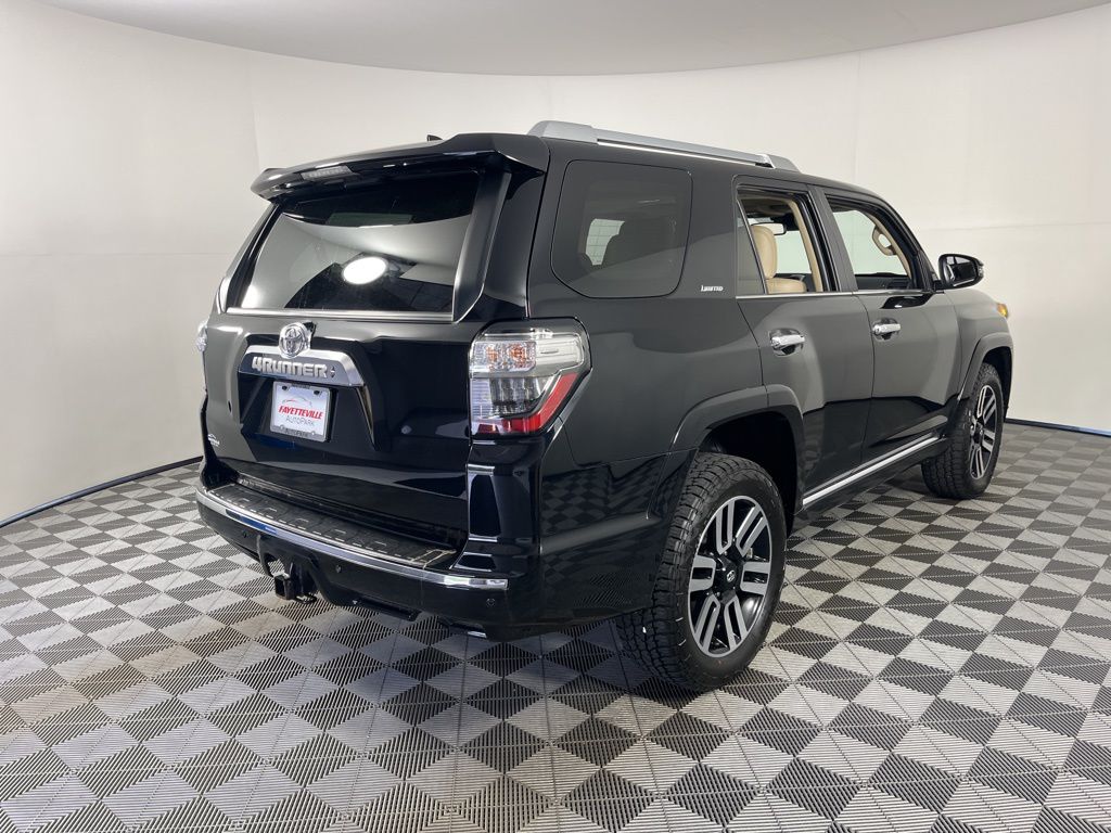 Thumbnail: 2022 Toyota 4Runner - 5