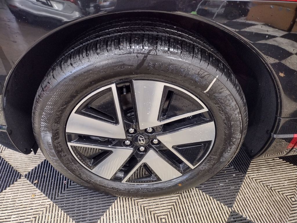 2026 Hyundai Ioniq SEL photo 3