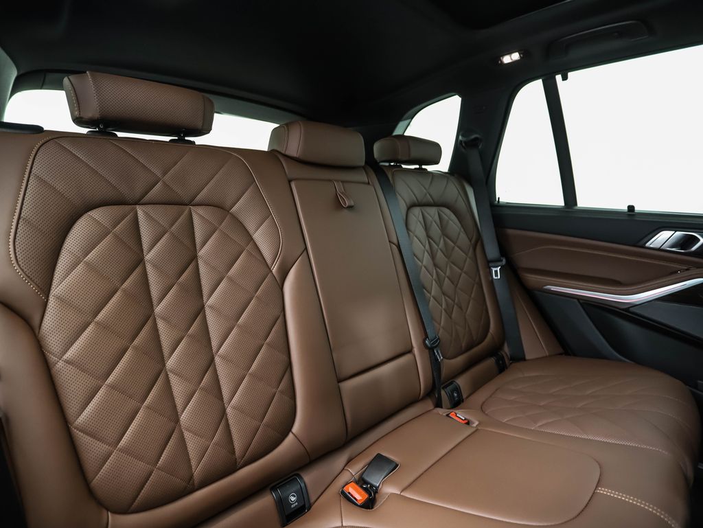 Thumbnail: 2023 BMW X5 - 28