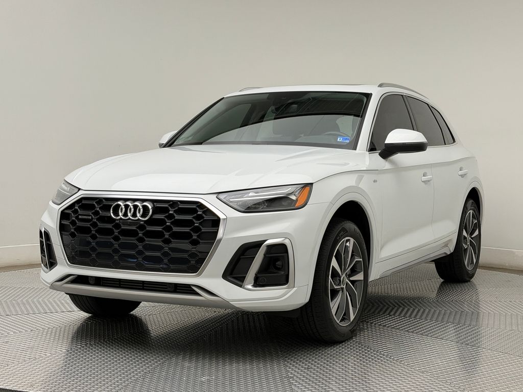 Thumbnail: 2023 Audi Q5 - 3