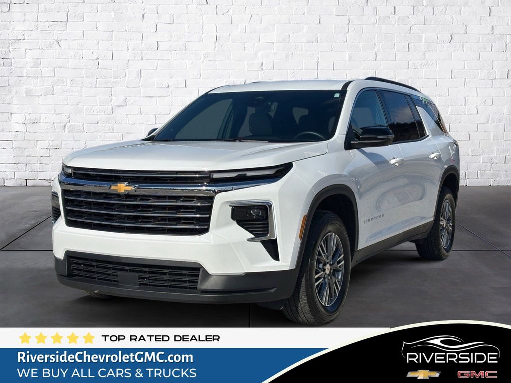 2025 Chevrolet Traverse LT FWD