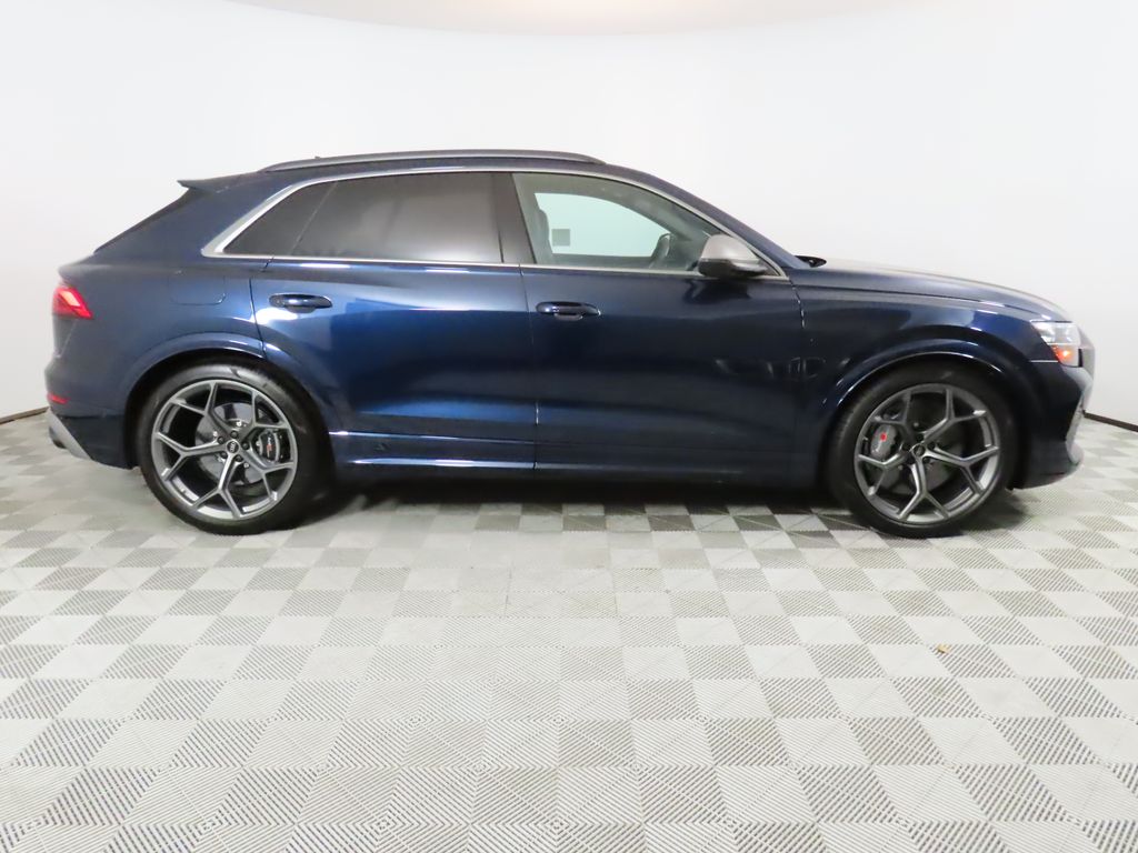 Thumbnail: 2025 Audi RS Q8 - 6