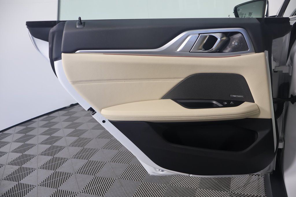 Thumbnail: 2025 BMW i4 - 13