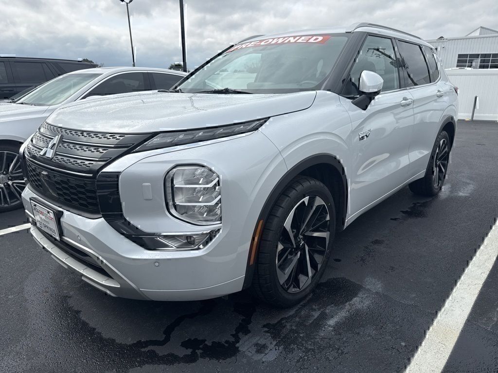 2024 Mitsubishi Outlander Hybrid Plug-in SEL Black Edition S-AWC