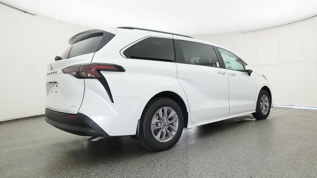 Thumbnail: 2025 Toyota Sienna - 12