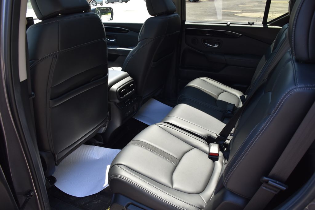 Thumbnail: 2024 Honda Pilot - 25