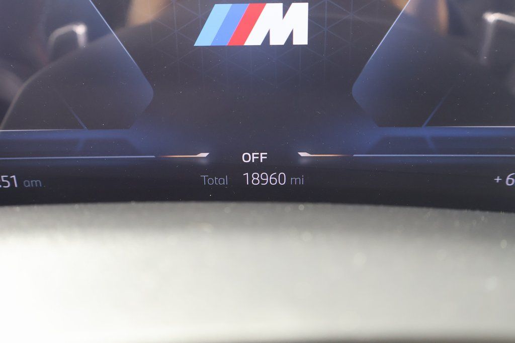 2023 BMW X7 M60i 18