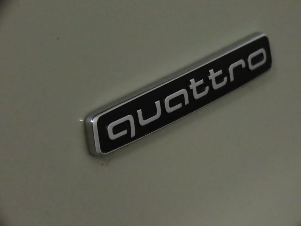 Thumbnail: 2022 Audi Q7 - 10