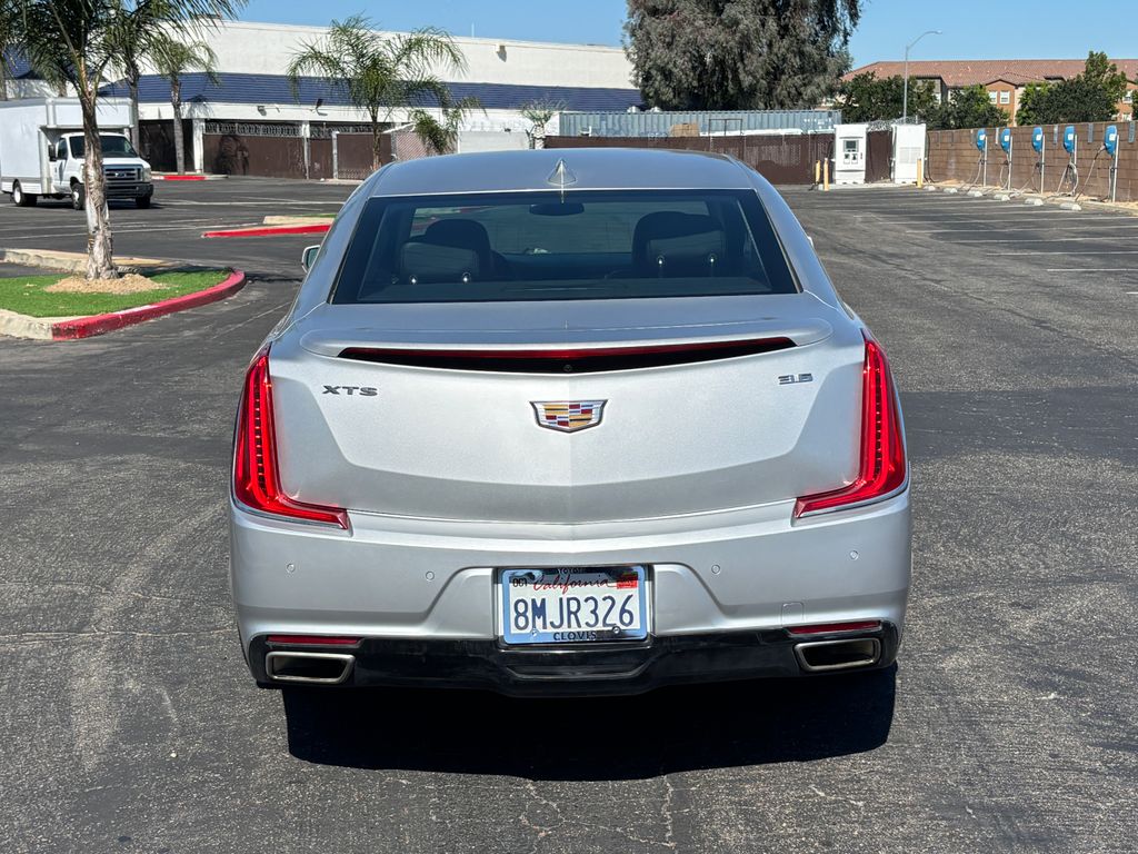 Thumbnail: 2018 Cadillac XTS - 6