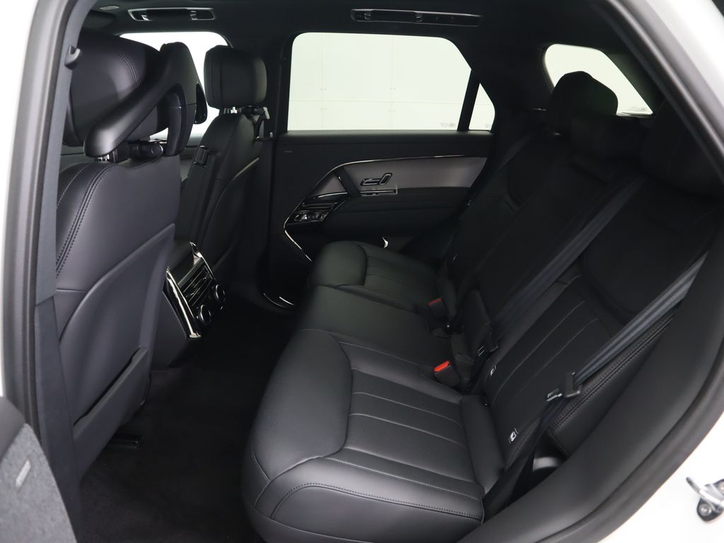 Thumbnail: 2025 Land Rover Range Rover Sport - 22