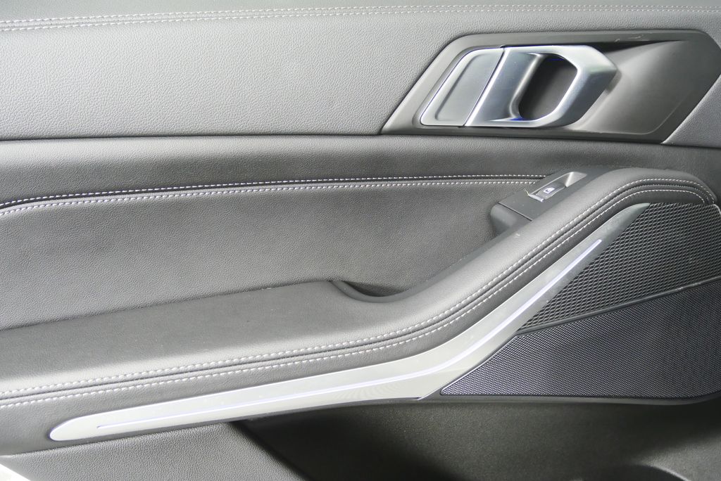 Thumbnail: 2023 BMW X5 - 12