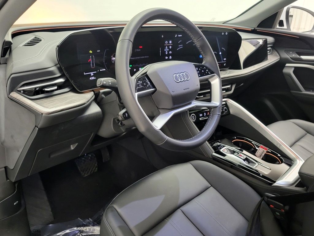 Thumbnail: 2025 Audi Q5 - 29