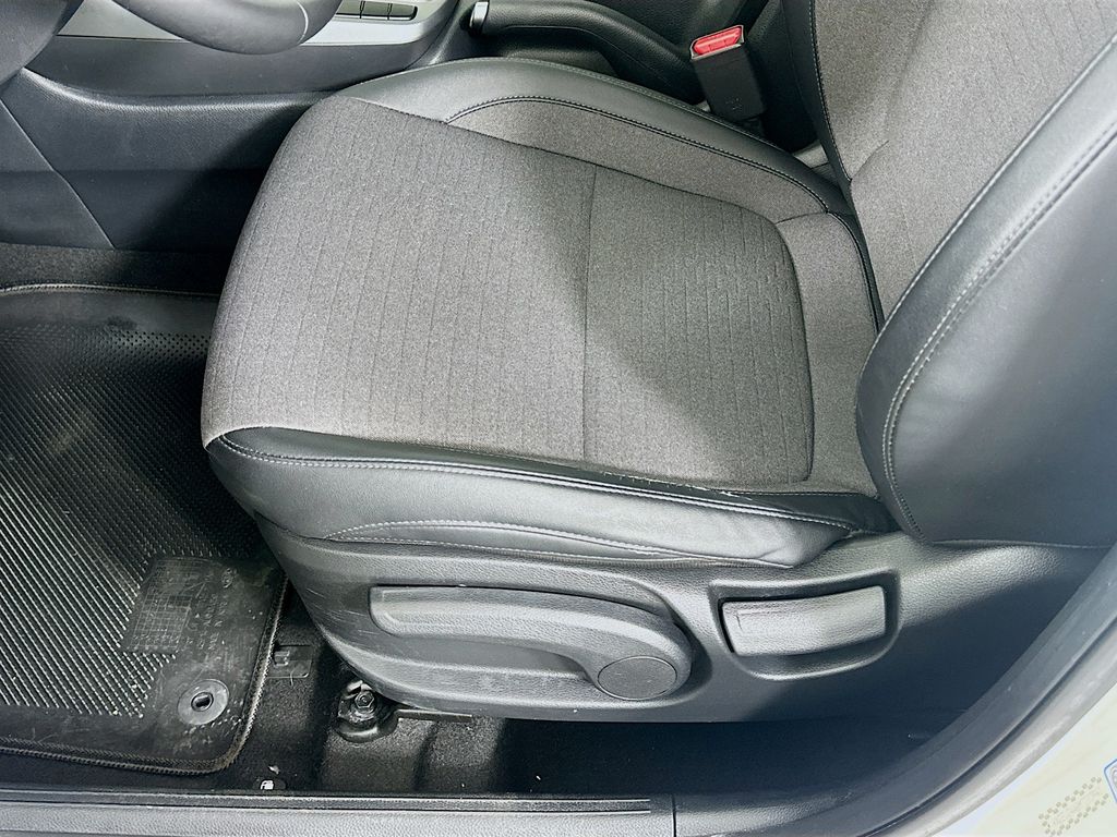 Thumbnail: 2021 Kia Seltos - 19