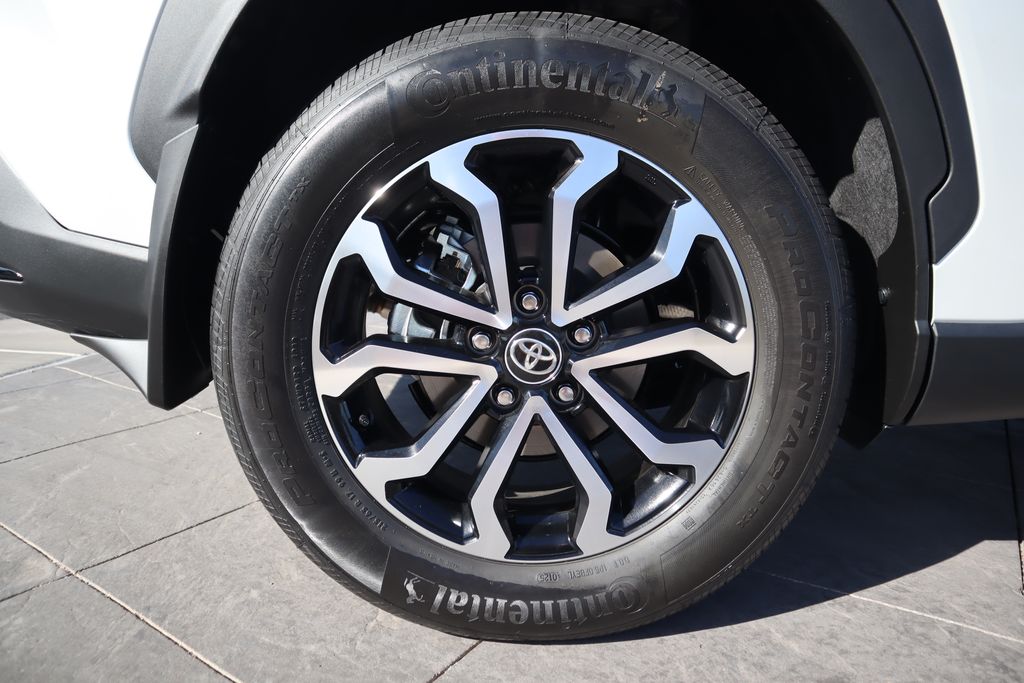 Thumbnail: 2025 Toyota Corolla Cross - 30