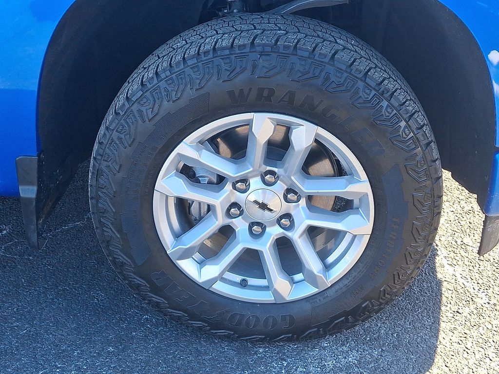 Thumbnail: 2025 Chevrolet Silverado 1500 - 8