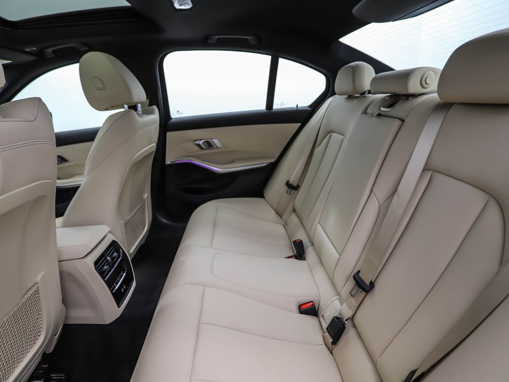 Thumbnail: 2021 BMW 3 Series - 22