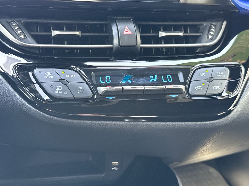 Used 2020 Blue Toyota XLE image 21