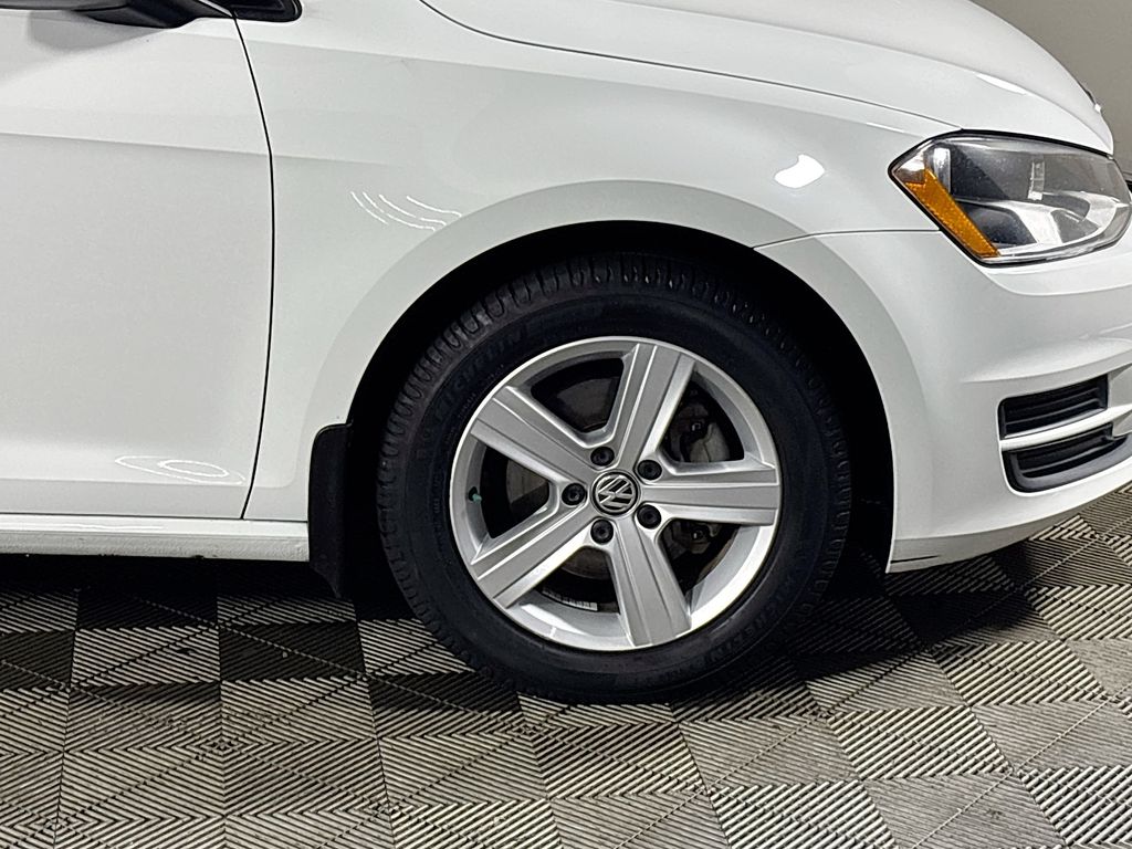 2015 Volkswagen Golf TDI S 4-Door