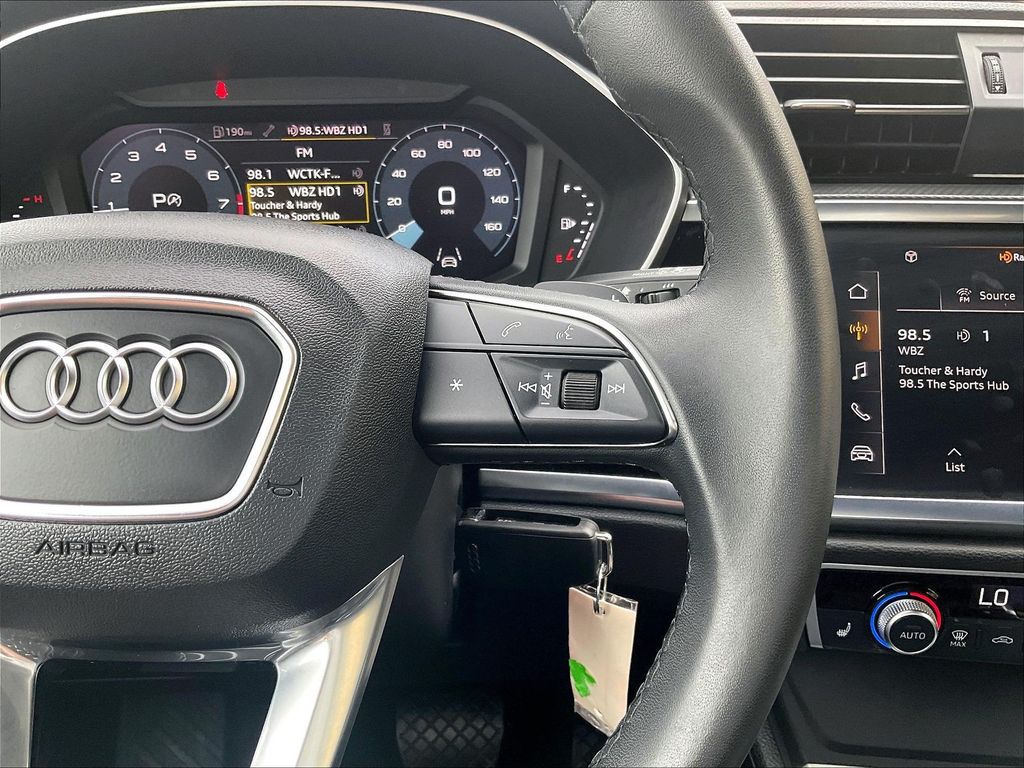 2025 Audi Q3 — photo 23
