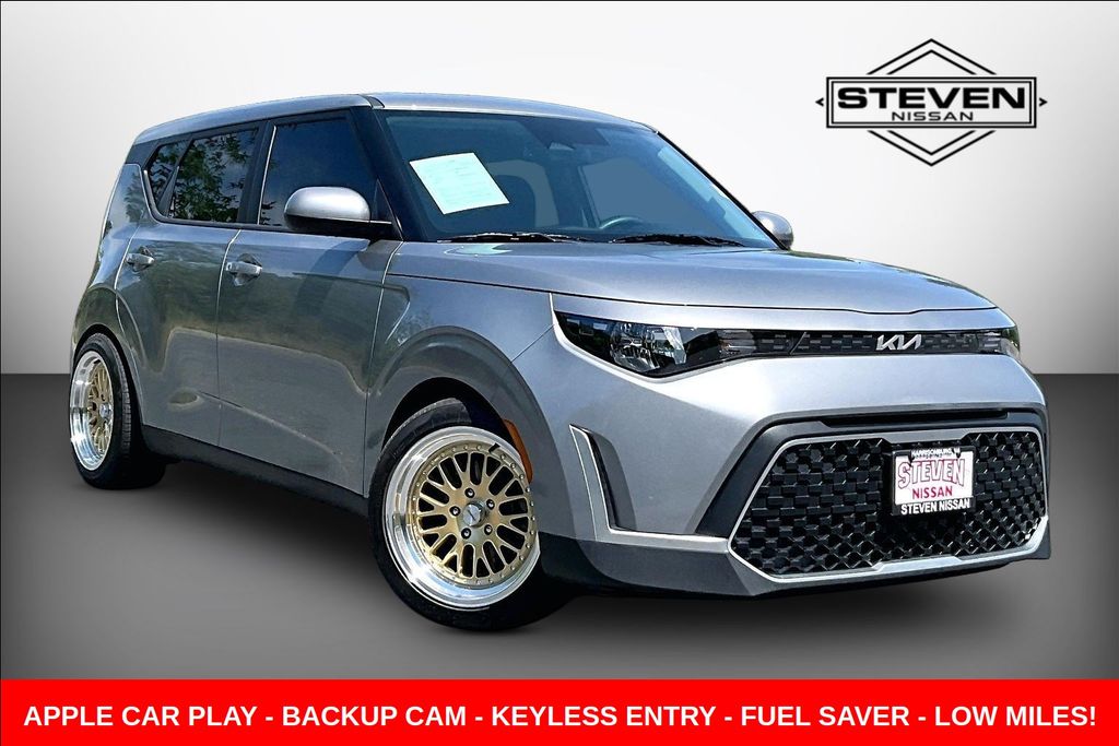 Steel Gray 2025 Kia Soul SUV / Crossover Front-Wheel Drive Continuously Variable Transmission