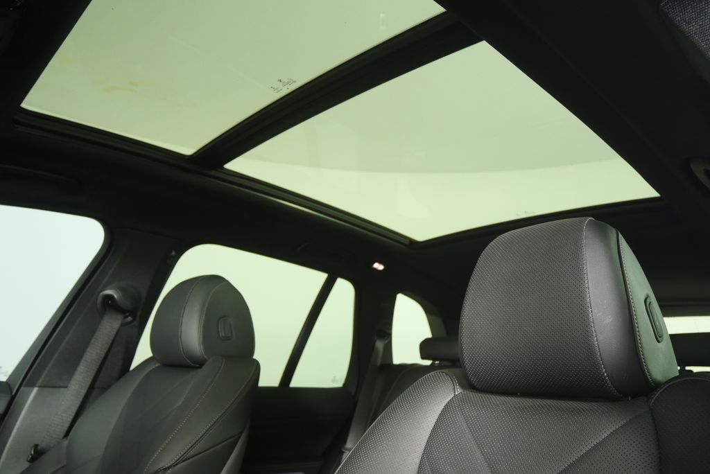 Thumbnail: 2023 BMW X5 - 11