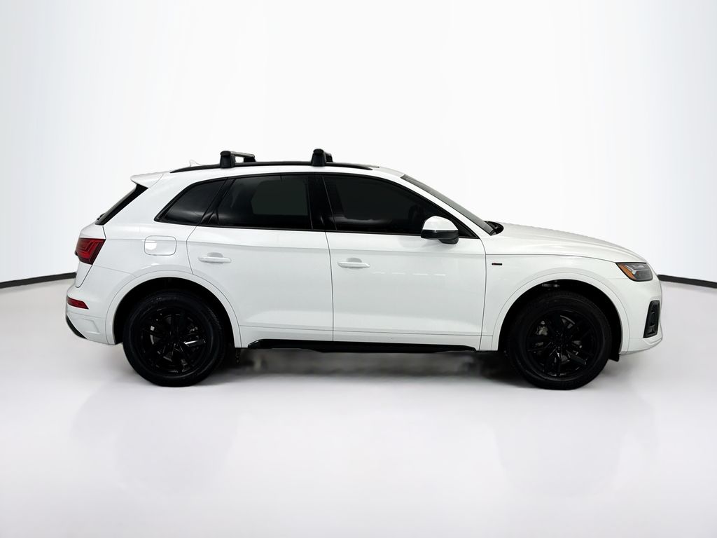 Thumbnail: 2023 Audi Q5 - 4