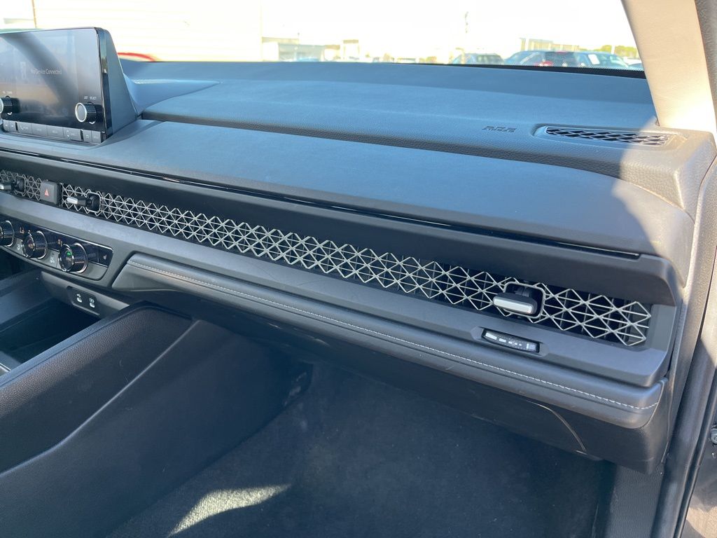 Thumbnail: 2024 Honda Accord - 27