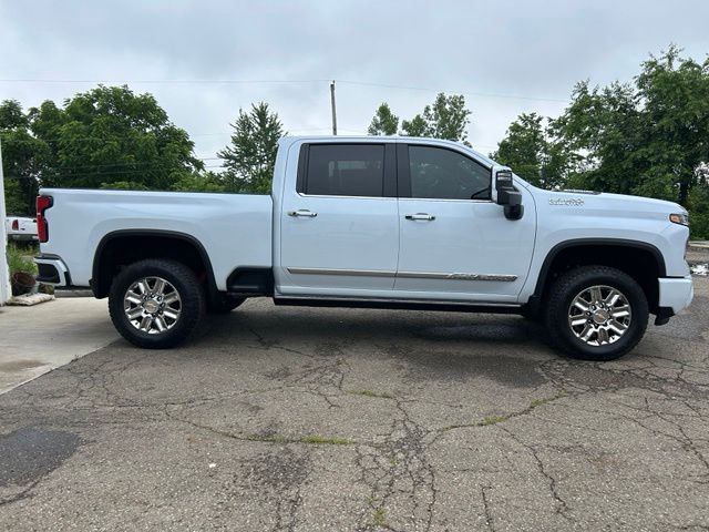 2026 Chevrolet Silverado 2500HD High Country - Image 5