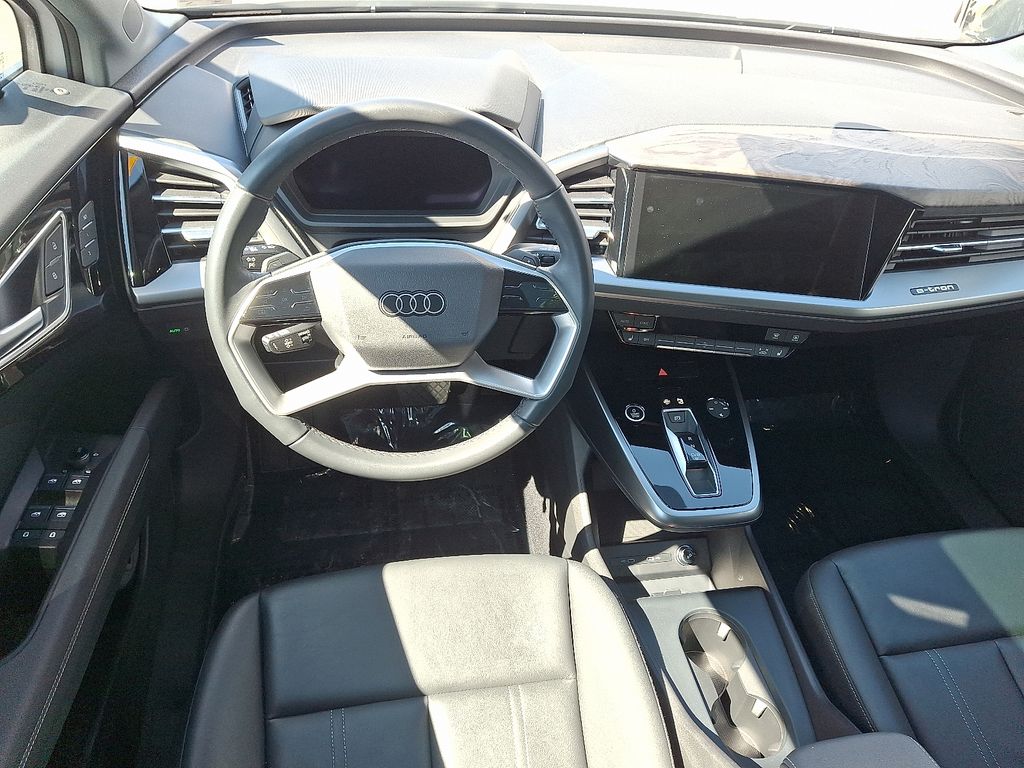 Thumbnail: 2024 Audi Q4 e-tron - 11