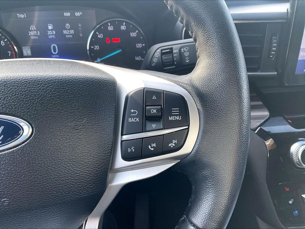 2023 Ford Explorer — photo 24