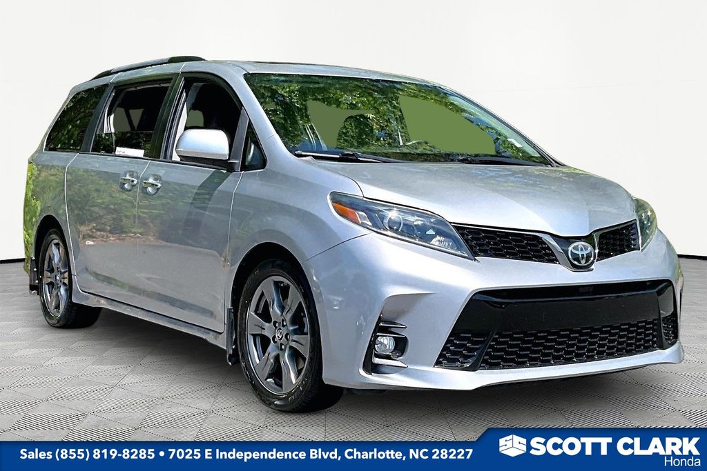 2018 Toyota Sienna SE Premium