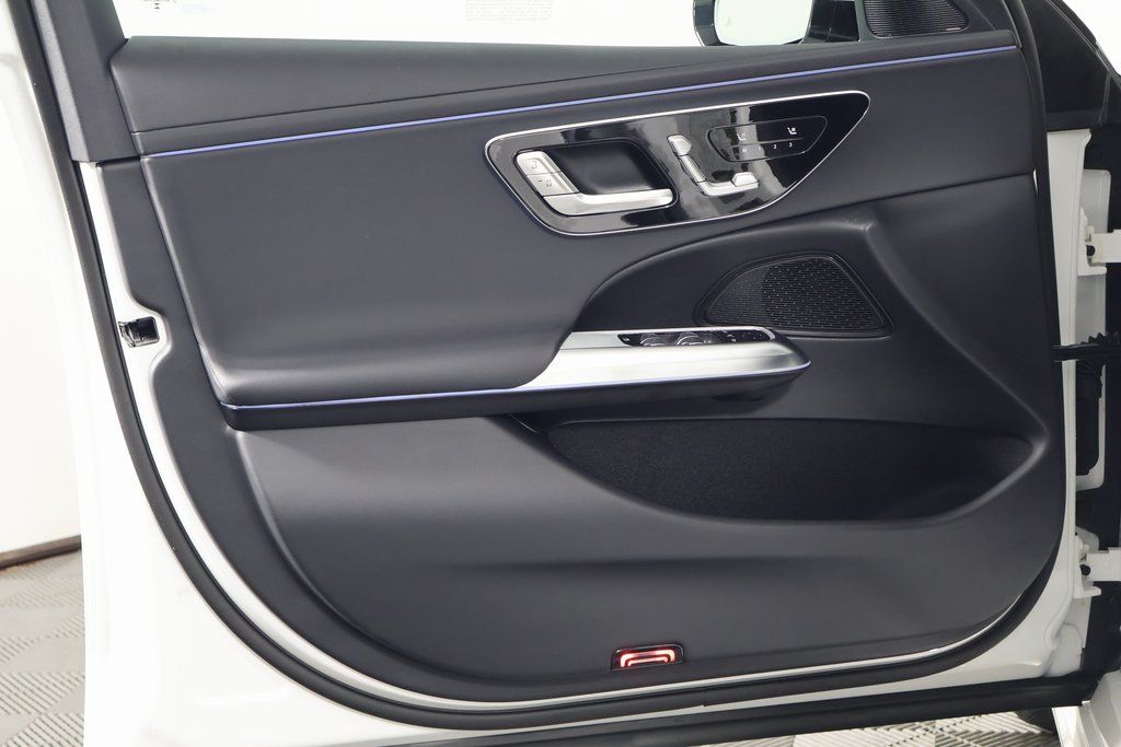Thumbnail: 2026 Mercedes-Benz E-Class - 7