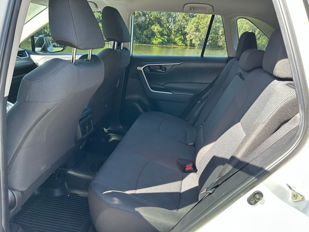 Thumbnail: 2022 Toyota RAV4 - 13