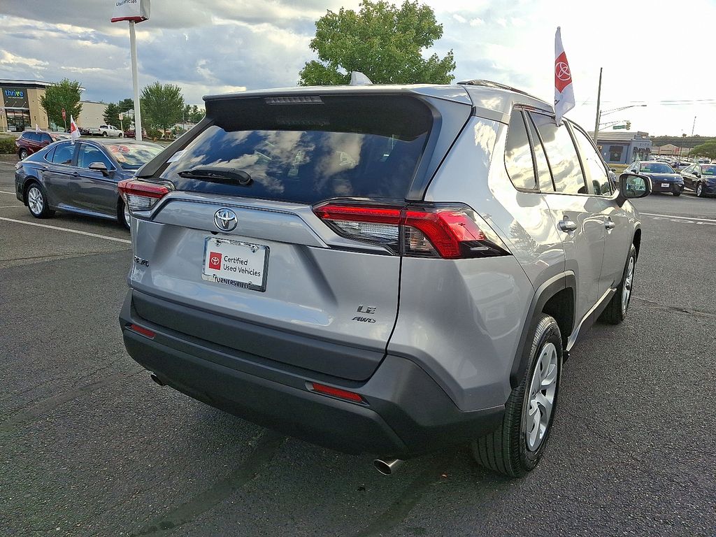 Thumbnail: 2020 Toyota RAV4 - 6