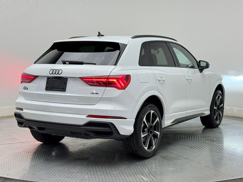 2025 Audi Q3  12