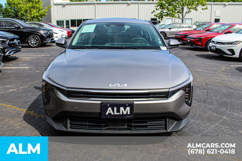 Used 2025 Gray Kia LXS image 9