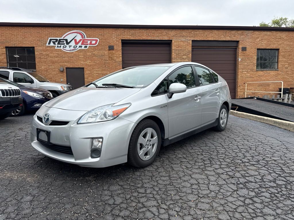 Classic Silver Metallic 2011 Toyota Prius Hatchback Front-Wheel Drive Continuously Variable Transmission