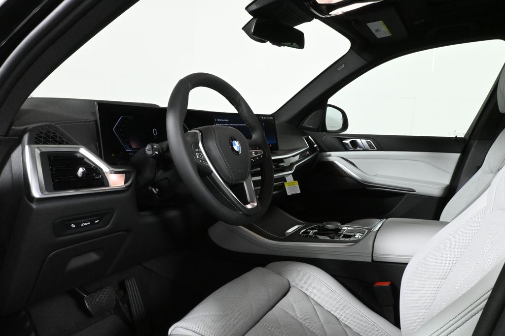 Thumbnail: 2026 BMW X5 - 15