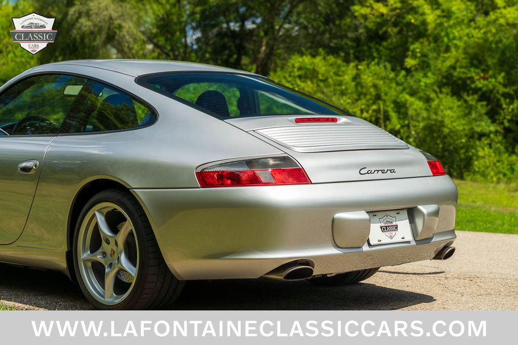 2002 Porsche 911 Carrera 23