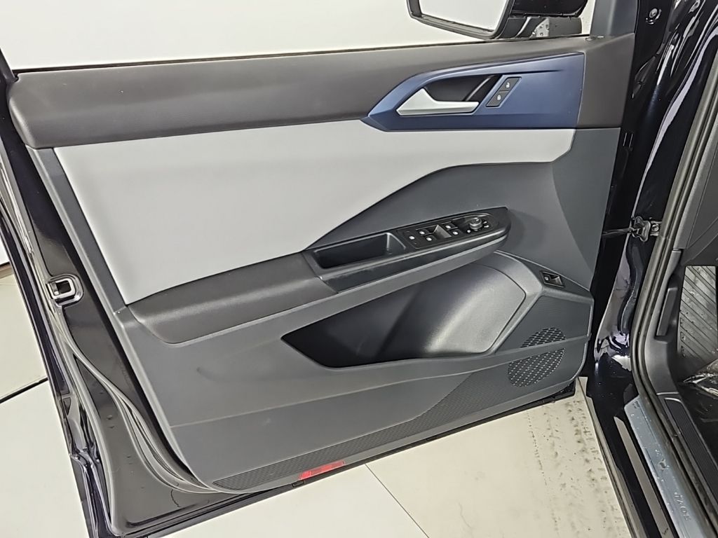 Thumbnail: 2023 Volkswagen Taos - 11