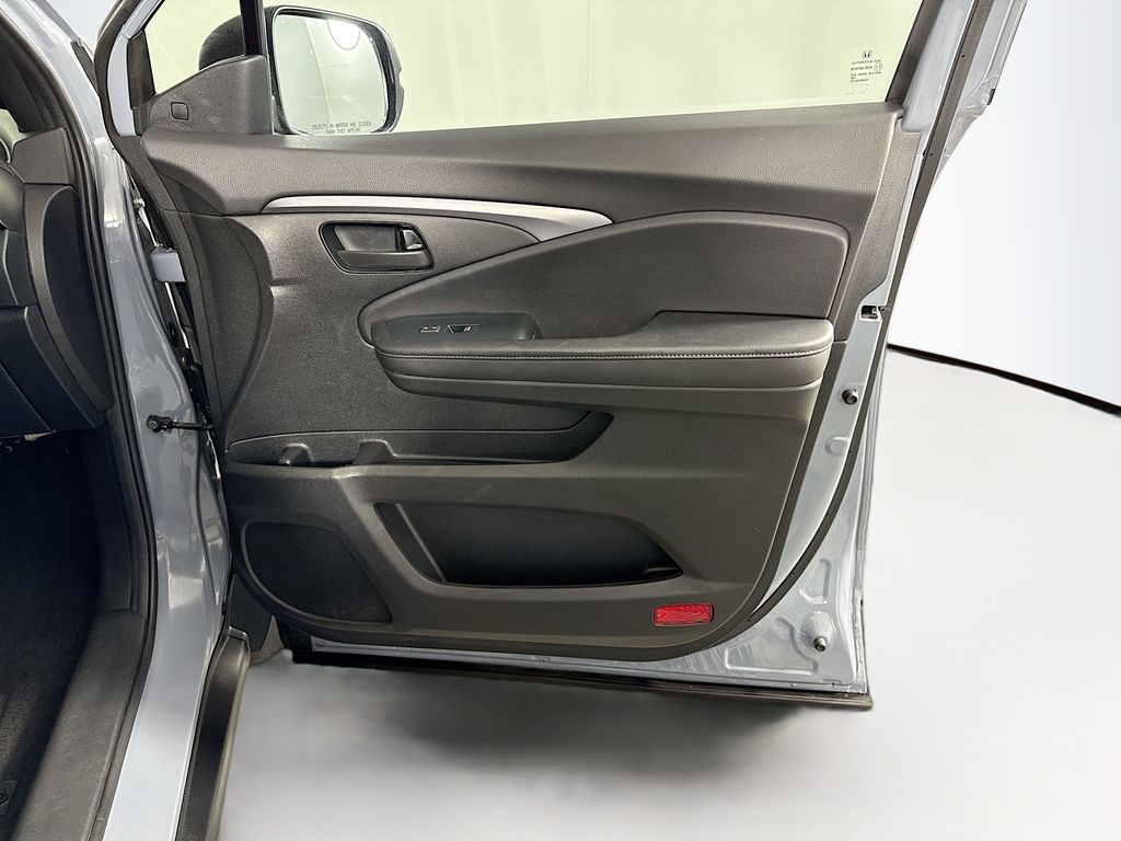 Thumbnail: 2023 Honda Passport - 25