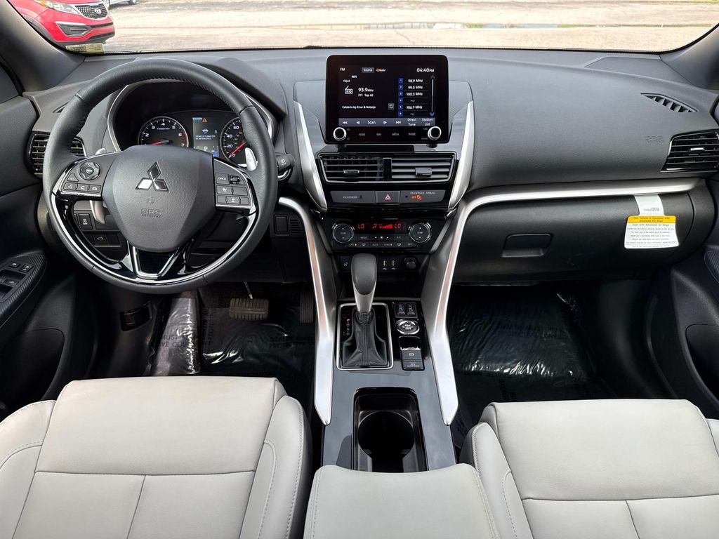 2025 Mitsubishi Eclipse Cross SEL - Photo 15