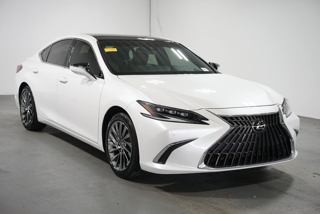 Thumbnail: 2024 Lexus ES - 3