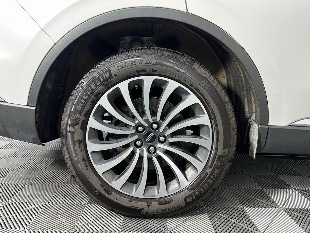 Thumbnail: 2022 Lincoln Aviator - 12