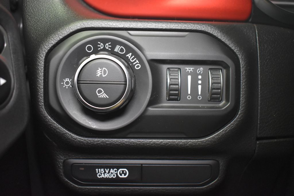 Thumbnail: 2020 Jeep Gladiator - 17