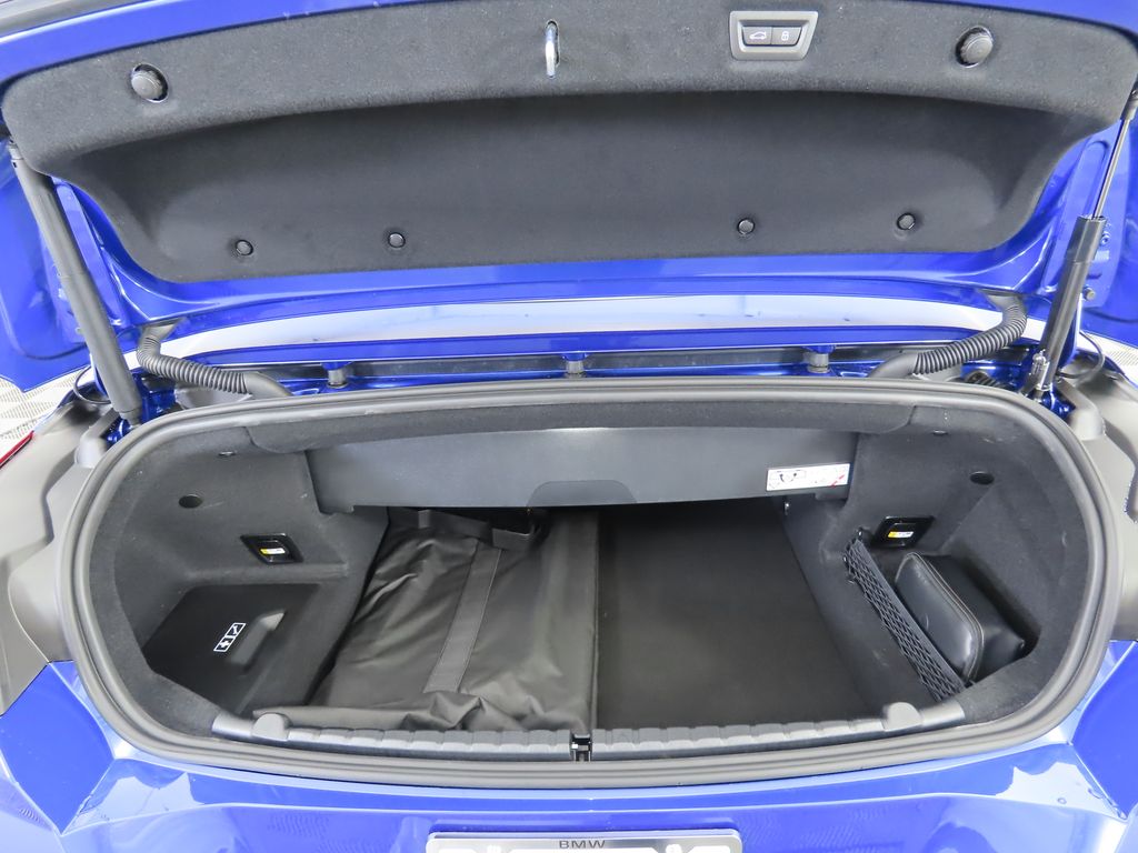 Thumbnail: 2026 BMW 8 Series - 24