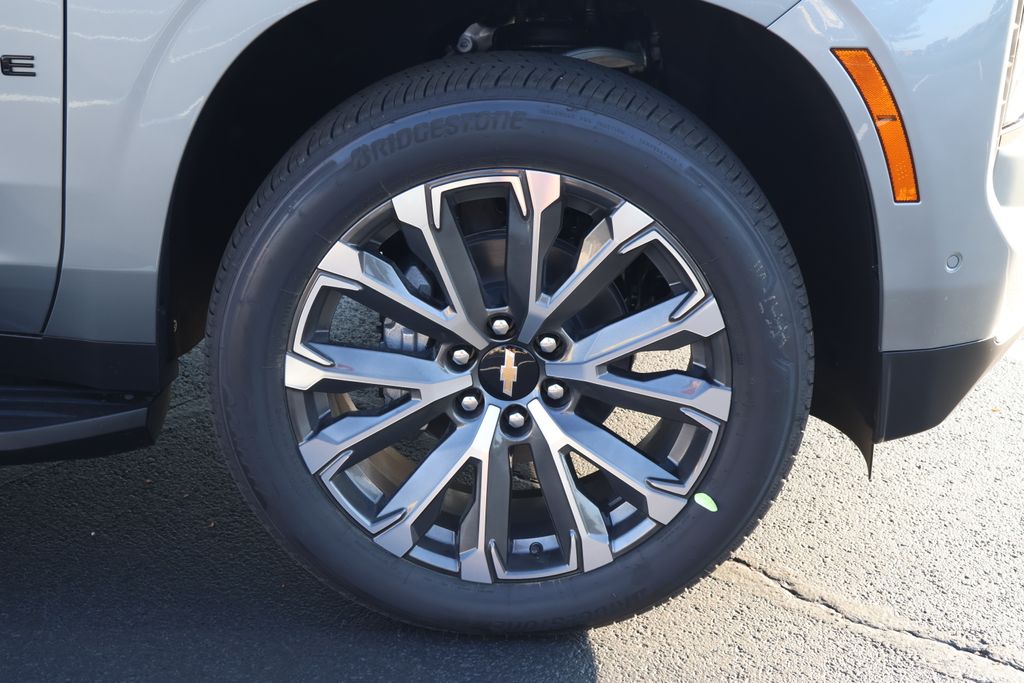 Thumbnail: 2026 Chevrolet Tahoe - 11