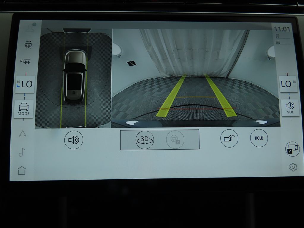 Thumbnail: 2025 Land Rover Range Rover - 17