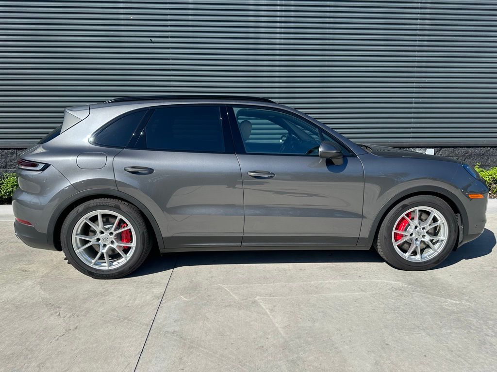 2024 Porsche Cayenne S 4